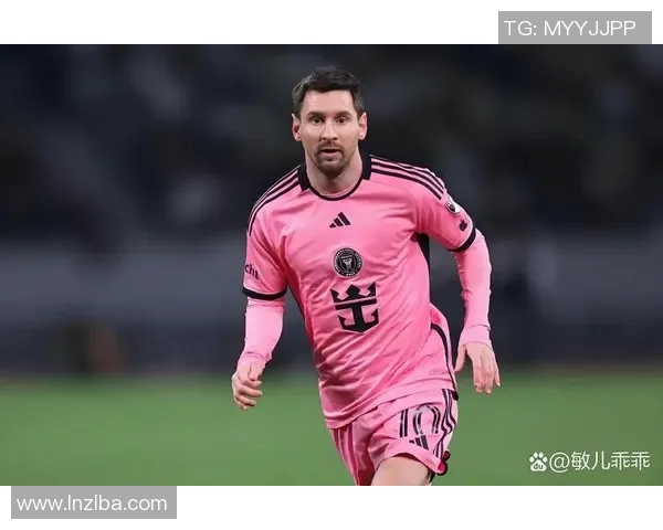 世界足球身高仅1米3的神奇球星是谁他的传奇故事引人关注