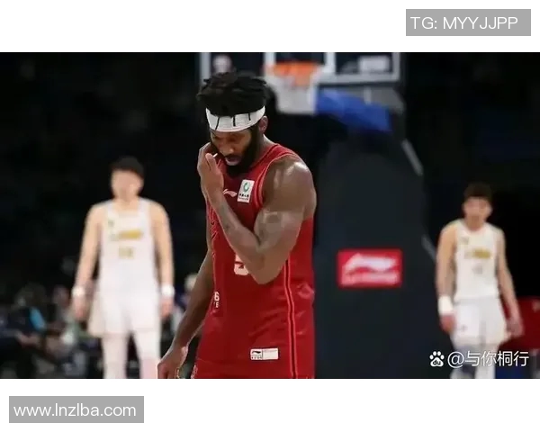 球星赛前传球热身精彩瞬间 揭秘球员如何调整状态迎接比赛