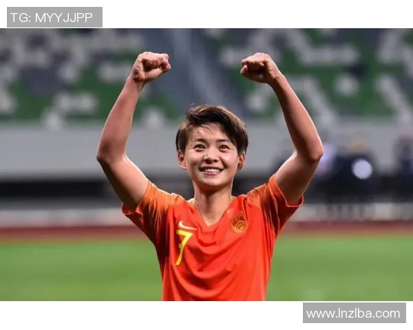 丁青足球球星奋力拼搏展现绿茵场上的速度与激情风采